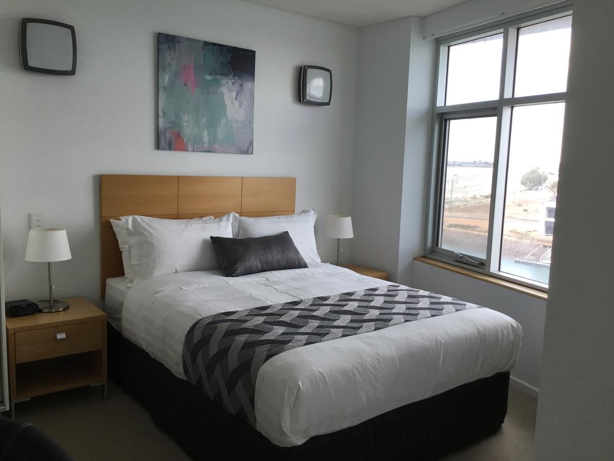 Wallaroo Marina Waterfront Luxe Apartment Exterior photo